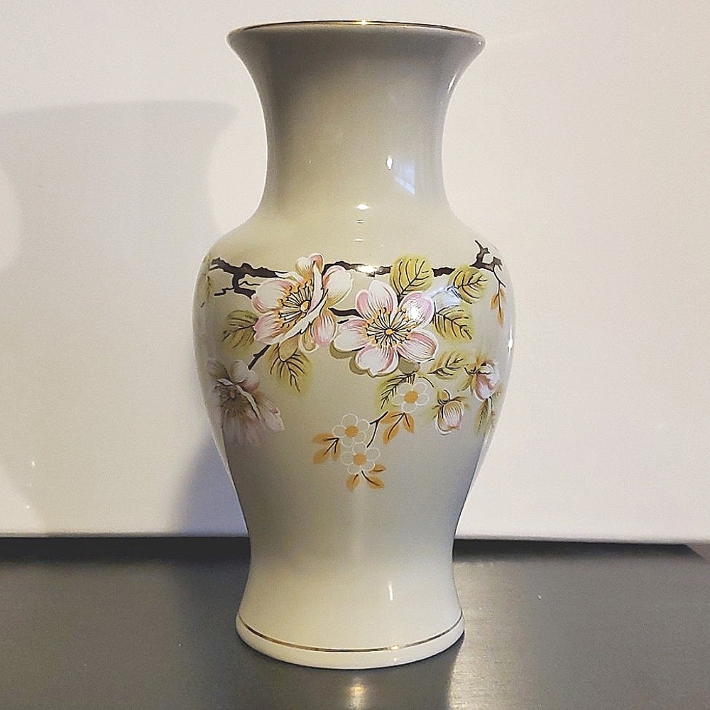 Sadler England Apple Blossom Vase